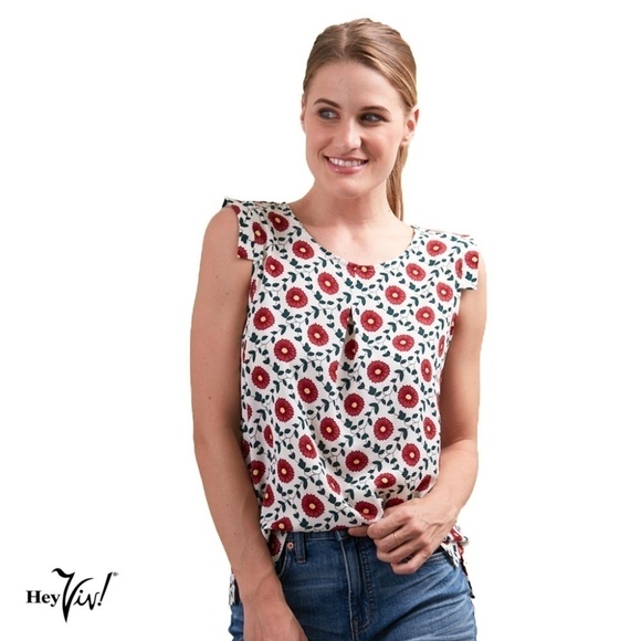 Red Daisy Print Top w Cap Sleeves - Easy Style - S - Picture 1 of 4